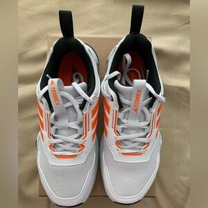 New Adidas Terrex Tracefinder 2 W